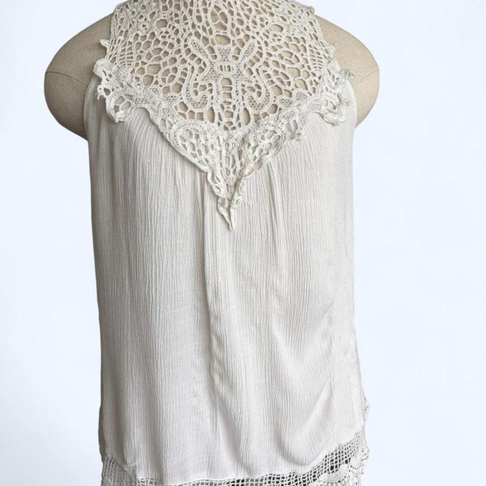 Entro White Crochet Lace Halter Top Sleeveless Boho Crinkle Rayon Small T6320